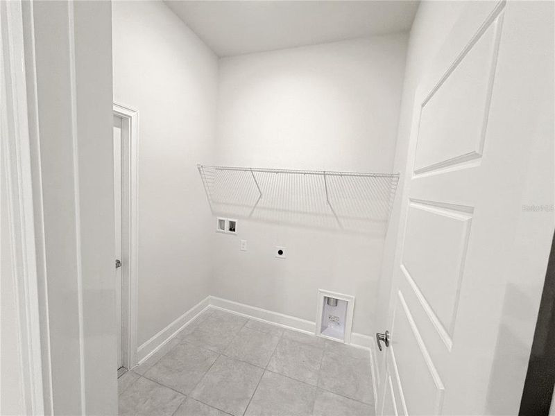 Spacious, unfurnished interior of a new home in , St. Cloud (Image 17).