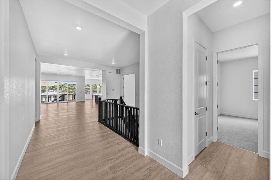 Spacious, unfurnished interior of a new home in Macanta, Castle Rock (Image 13). Spacious, unfurnished interior of a new home in Macanta, Castle Rock (Image 13).
