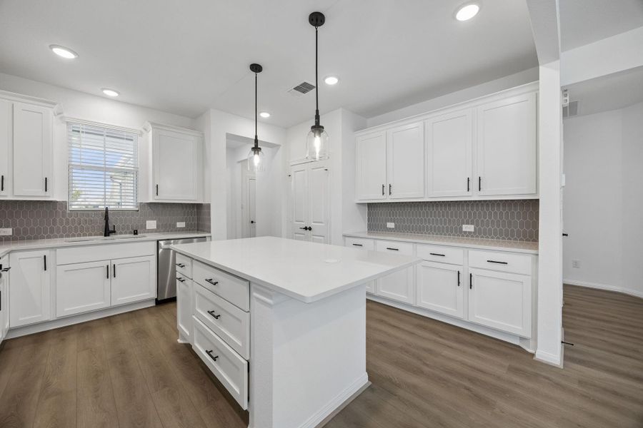 Furnished interior view inside a new home in Del Webb in Chambers Creek, Willis (Image 10).