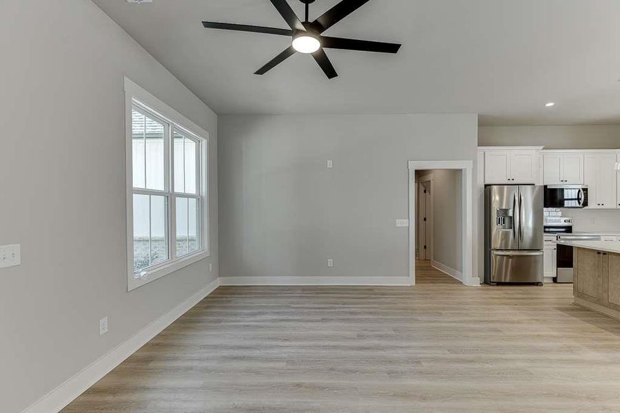 Spacious, unfurnished interior of a new home in , Jefferson (Image 29).