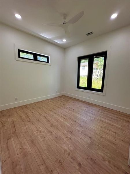 Spacious, unfurnished interior of a new home in , Atlanta (Image 24).