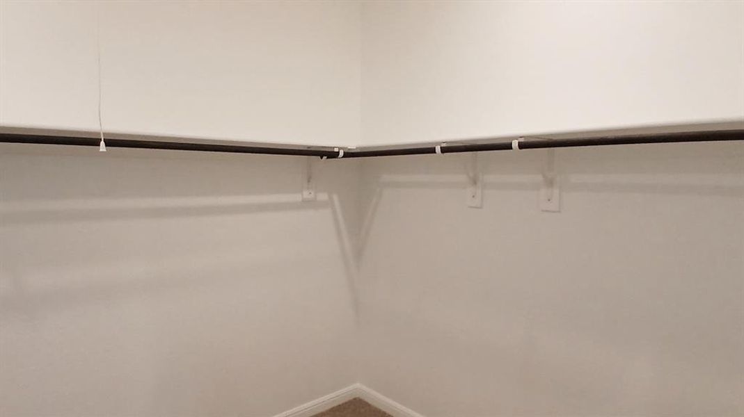 Spacious, unfurnished interior of a new home in The Canyons, Keene (Image 10).