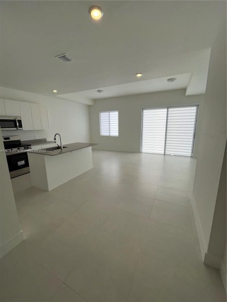 Image 23 of a home in .