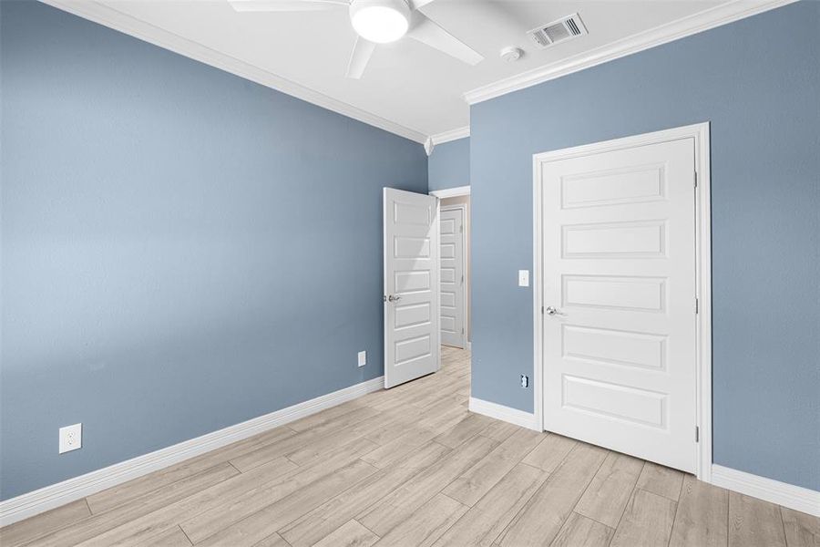 Spacious, unfurnished interior of a new home in , Corsicana (Image 24).