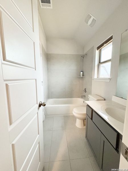 Furnished interior view inside a new home in Veramendi, New Braunfels (Image 30). Furnished interior view inside a new home in Veramendi, New Braunfels (Image 30).