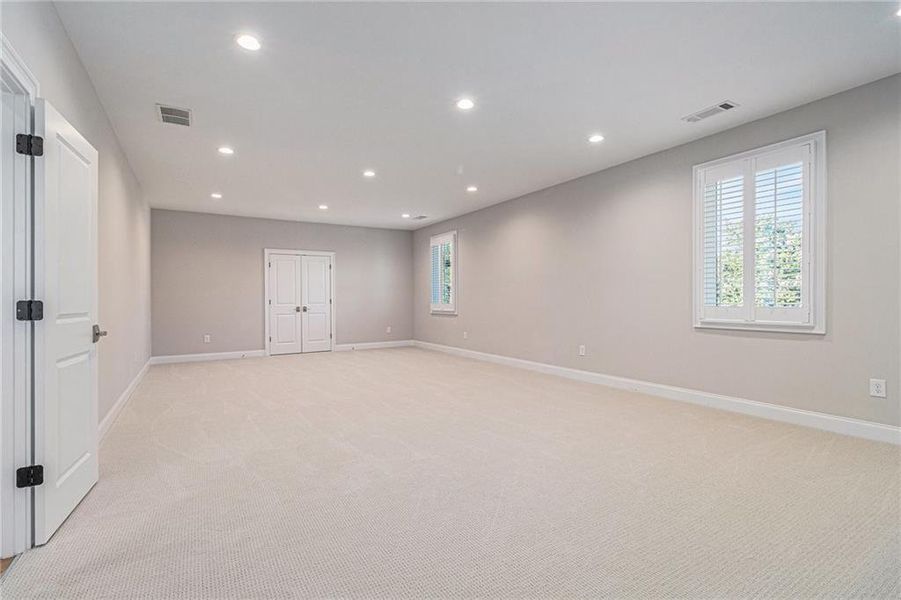 Spacious, unfurnished interior of a new home in , Brookhaven (Image 28). Spacious, unfurnished interior of a new home in , Brookhaven (Image 28).