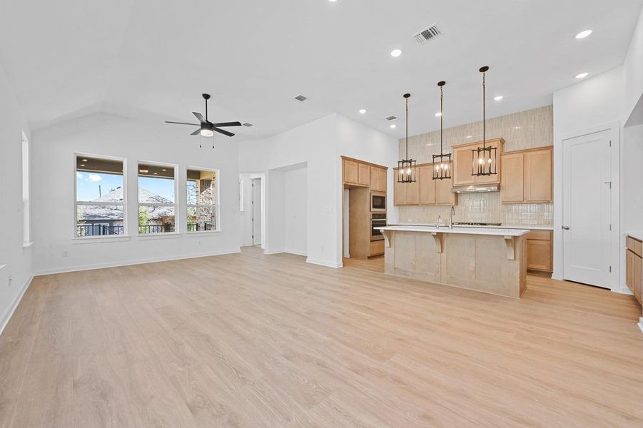 Spacious, unfurnished interior of a new home in 6 Creeks at Waterridge, Kyle (Image 19).