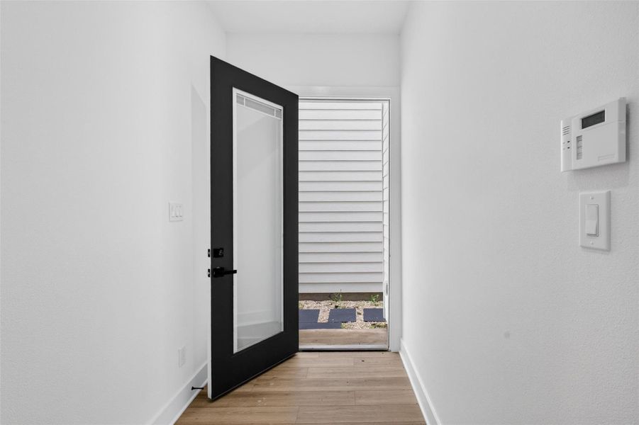 Spacious, unfurnished interior of a new home in , Houston (Image 29).