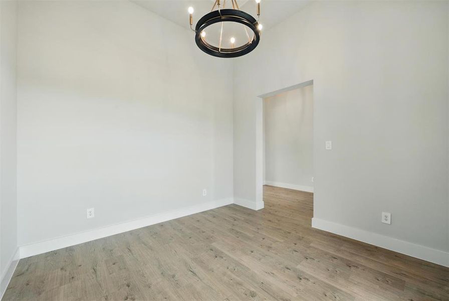 Spacious, unfurnished interior of a new home in , Weatherford (Image 32).