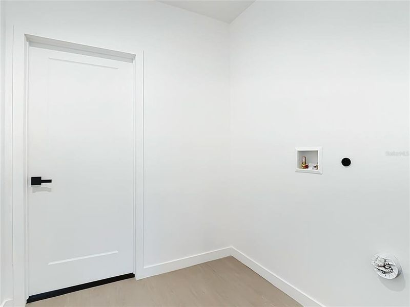 Spacious, unfurnished interior of a new home in , St. Cloud (Image 32).