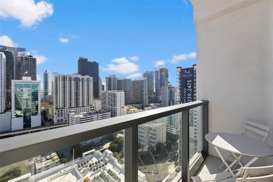 Condo located in Miami, FL showcasing its design and architecture (Image 3).