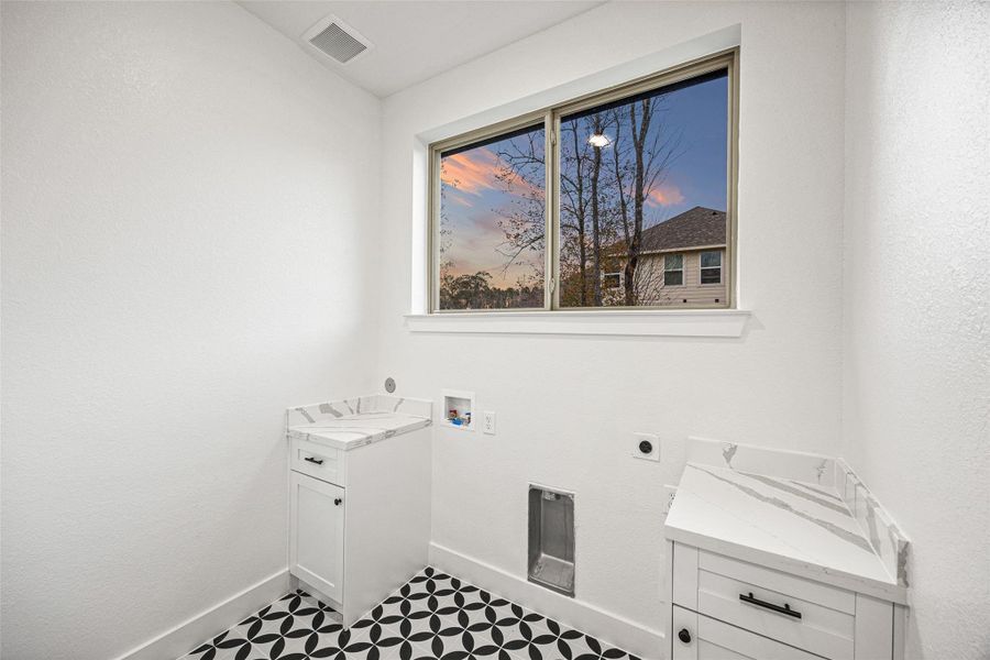 Furnished interior view inside a new home in , Dayton (Image 8).