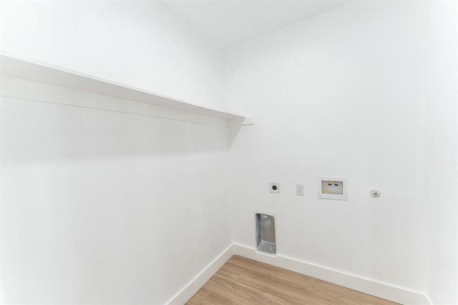 Spacious, unfurnished interior of a new home in , Sulphur Springs (Image 17). Spacious, unfurnished interior of a new home in , Sulphur Springs (Image 17).