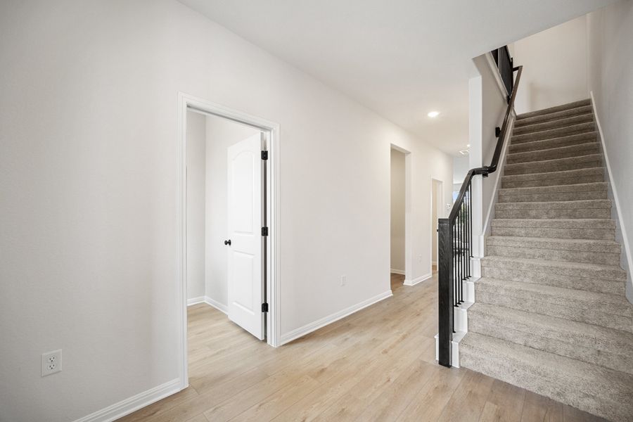 Image 41 representing the Sierra by Ashton Woods in Berry Creek Highlands, Georgetown, TX.