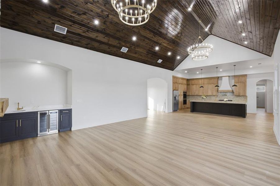 Spacious, unfurnished interior of a new home in , Plant City (Image 60).