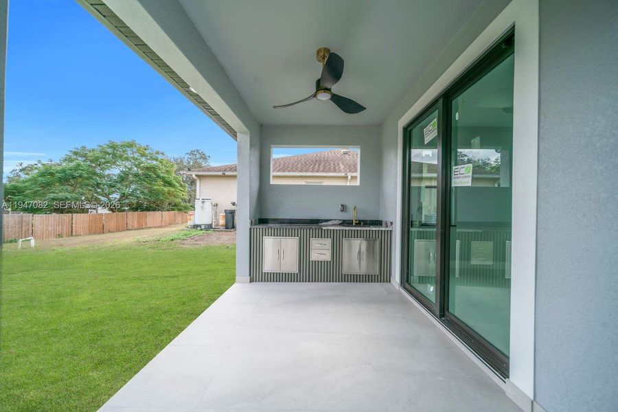 Exterior details and patio area of a home in , Lehigh Acres (Image 4).