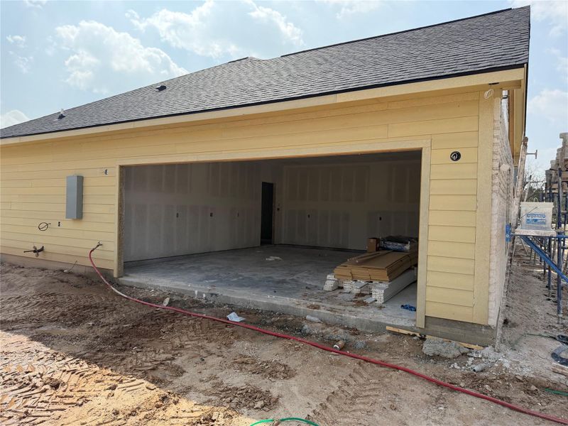 Oversized 2 car garage Oversized 2 car garage