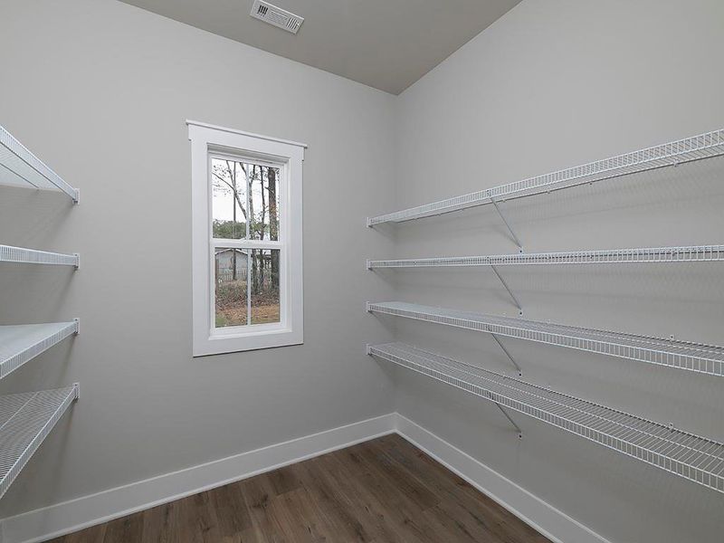 Spacious, unfurnished interior of a new home in , Dallas (Image 32).