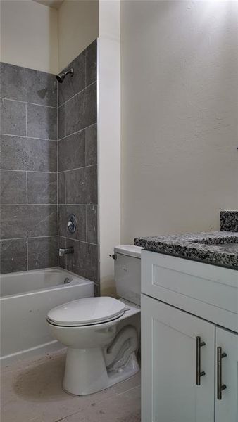 Furnished interior view inside a new home in , Lake Placid (Image 3).