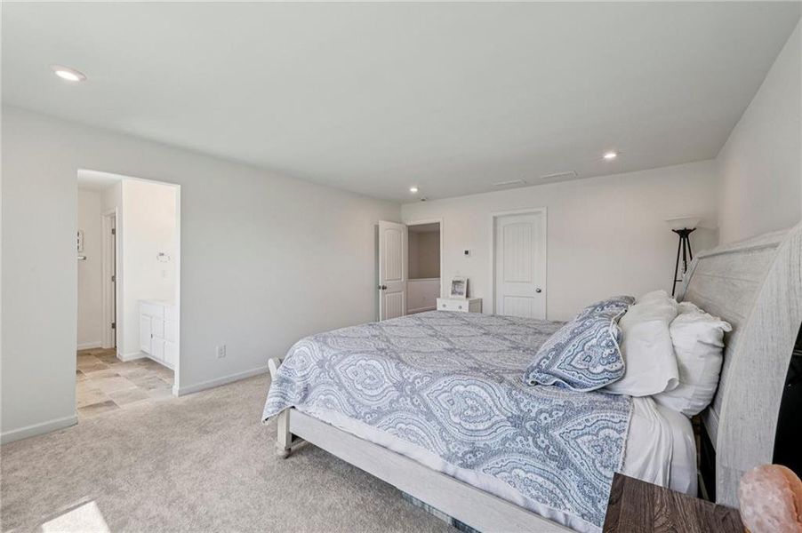 Furnished interior view inside a new home in , Euharlee (Image 10).