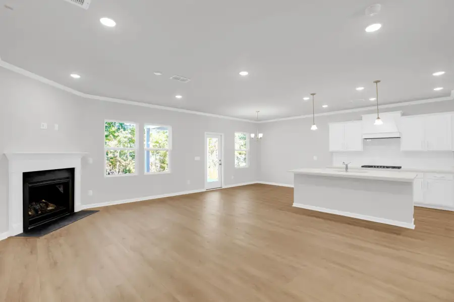 Spacious, unfurnished interior of a new home in Carriage Estates, Lexington (Image 23).