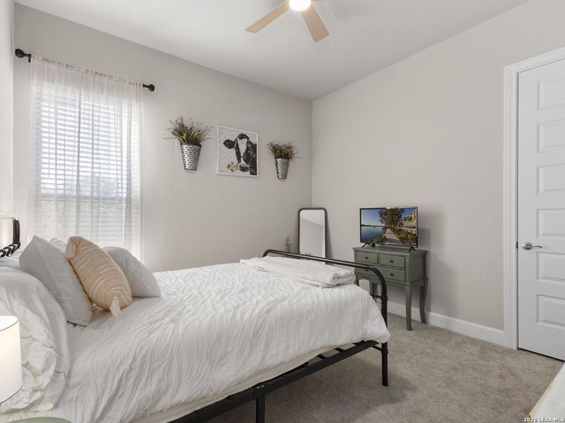 Furnished interior view inside a new home in Potranco Acres, Castroville (Image 40).