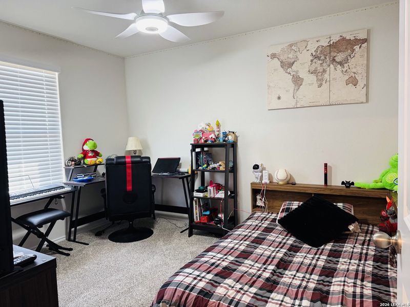 Furnished interior view inside a new home in Winding Creek, New Braunfels (Image 21).