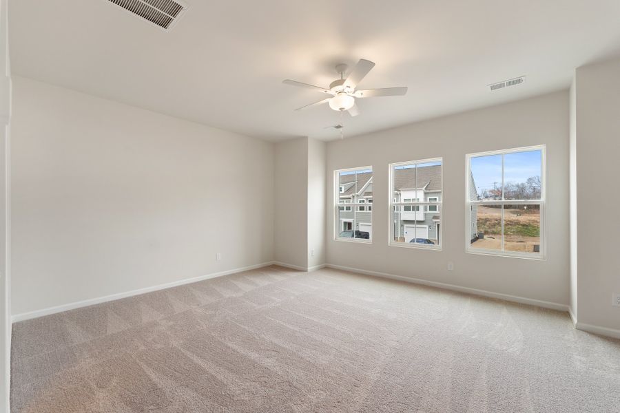 Spacious, unfurnished interior of a new home in Edwards Station, Taylors (Image 19).