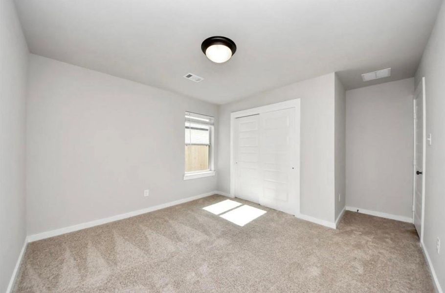 Spacious, unfurnished interior of a new home in , Manvel (Image 18).
