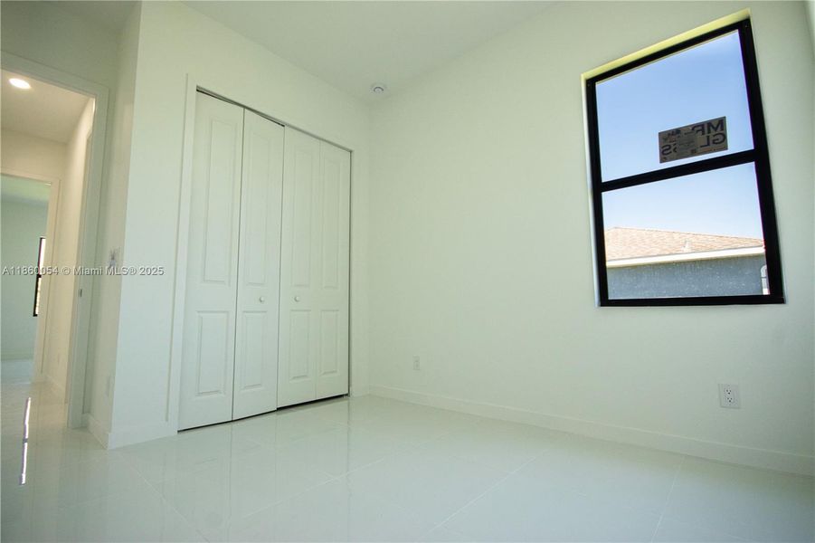 Spacious, unfurnished interior of a new home in , Lehigh Acres (Image 30).