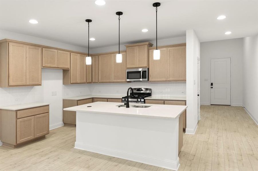 1809 Gleasondale - Kitchen (2) 1809 Gleasondale - Kitchen (2)