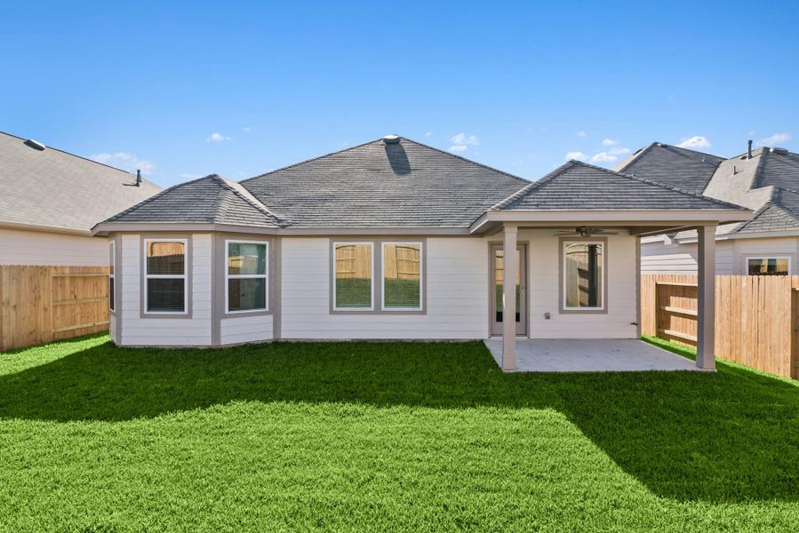 Exterior details and patio area of a home in Lone Star Landing, Montgomery (Image 3).