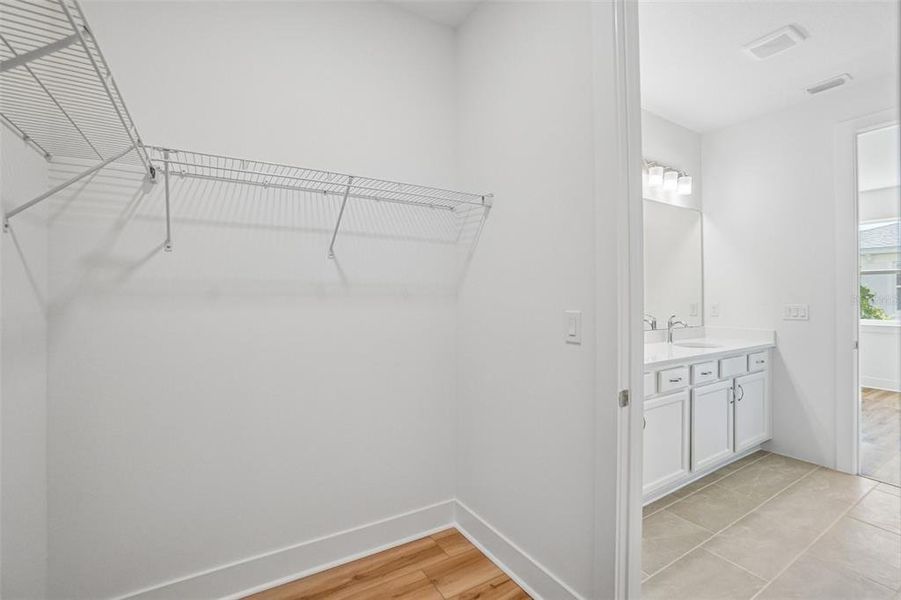 Spacious, unfurnished interior of a new home in Lagoon Residences at Epperson, Wesley Chapel (Image 47).