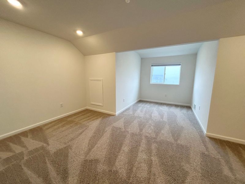 Spacious, unfurnished interior of a new home in Bristol Ridge Townhomes, Ann Arbor (Image 27). Spacious, unfurnished interior of a new home in Bristol Ridge Townhomes, Ann Arbor (Image 27).