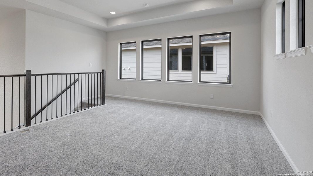 Spacious, unfurnished interior of a new home in Haby Hill 50', San Antonio (Image 12). Spacious, unfurnished interior of a new home in Haby Hill 50', San Antonio (Image 12).