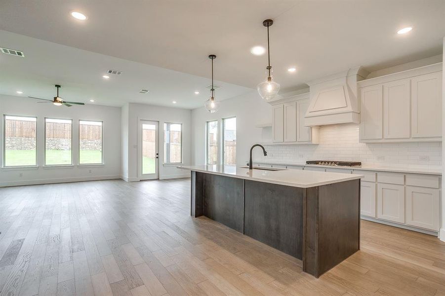 Furnished interior view inside a new home in Talon Hills, Fort Worth (Image 15).