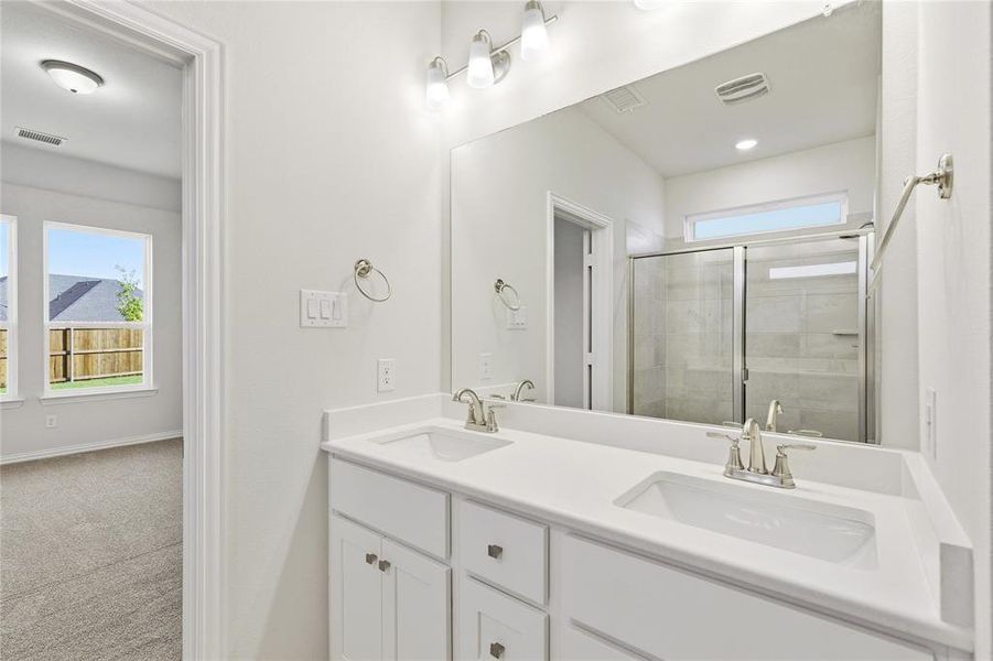 Furnished interior view inside a new home in Elevon, Lavon (Image 9).