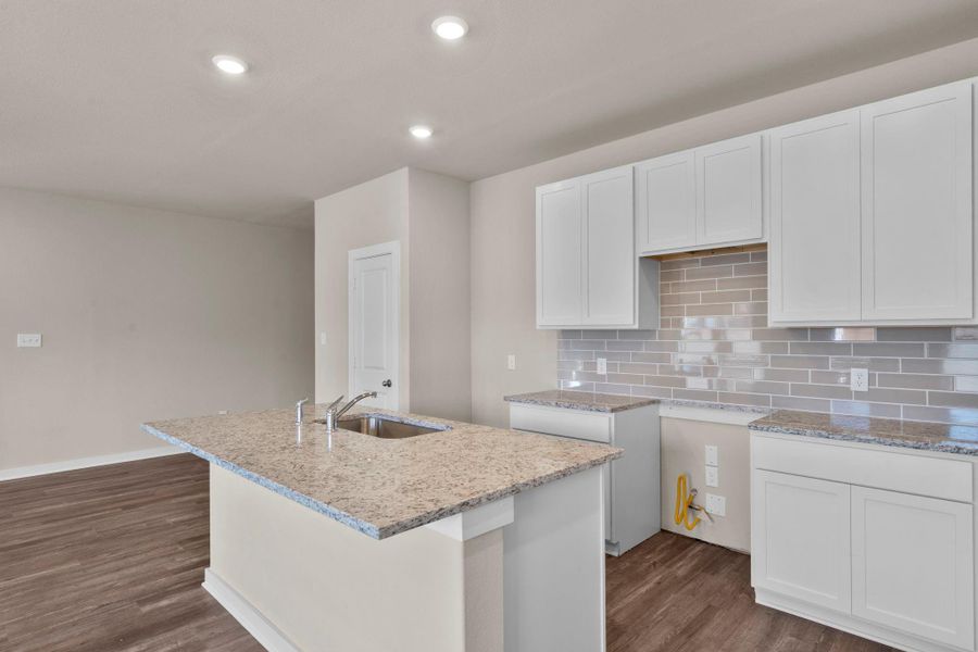 Furnished interior view inside a new home in Arabella on the Prairie 60', Richmond (Image 9).