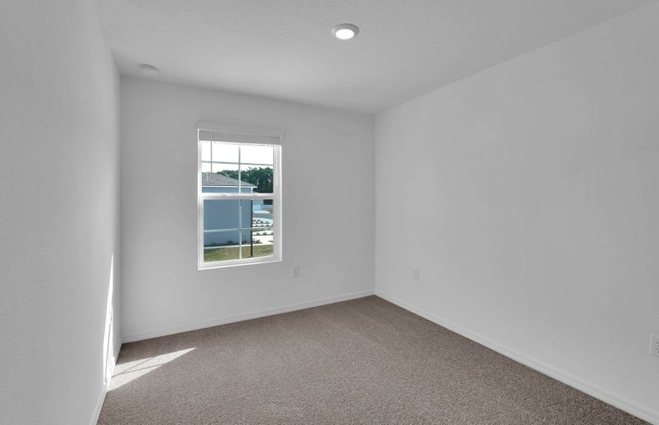 Spacious, unfurnished interior of a new home in Normandy Pines, Jacksonville (Image 13).