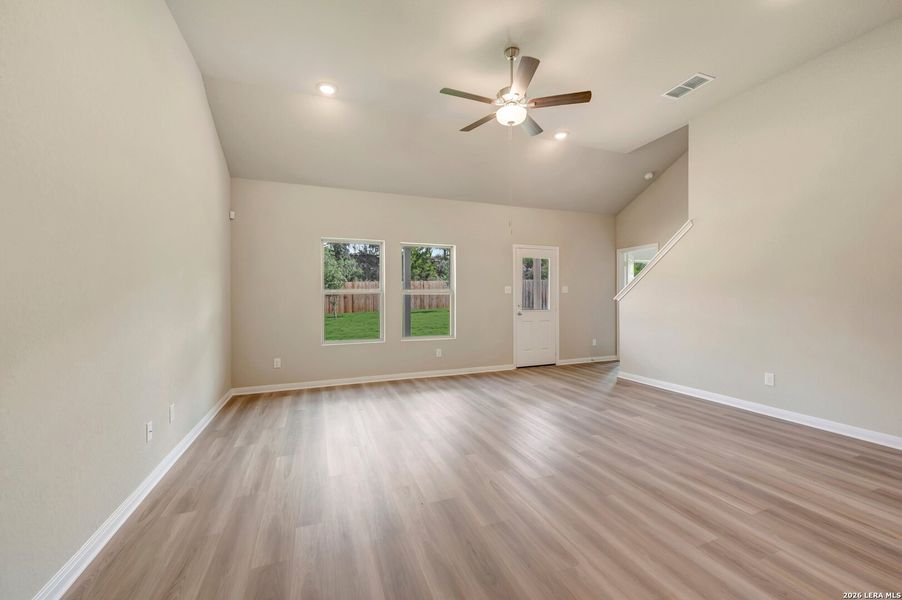 Spacious, unfurnished interior of a new home in Agave, San Antonio (Image 17).