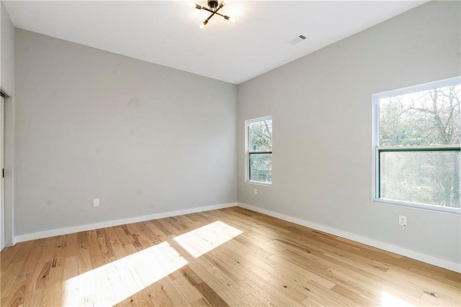 Spacious, unfurnished interior of a new home in , Atlanta (Image 48).