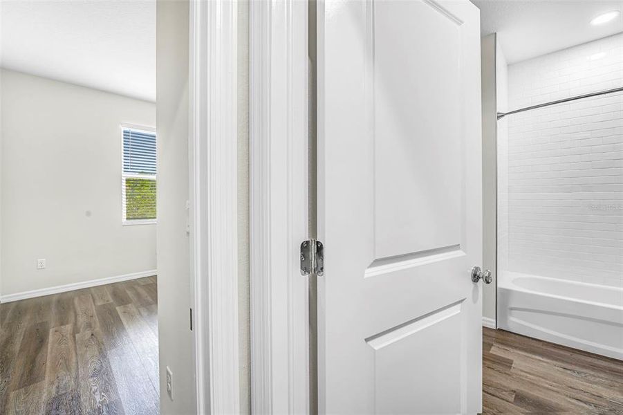 Spacious, unfurnished interior of a new home in , Weeki Wachee (Image 38).