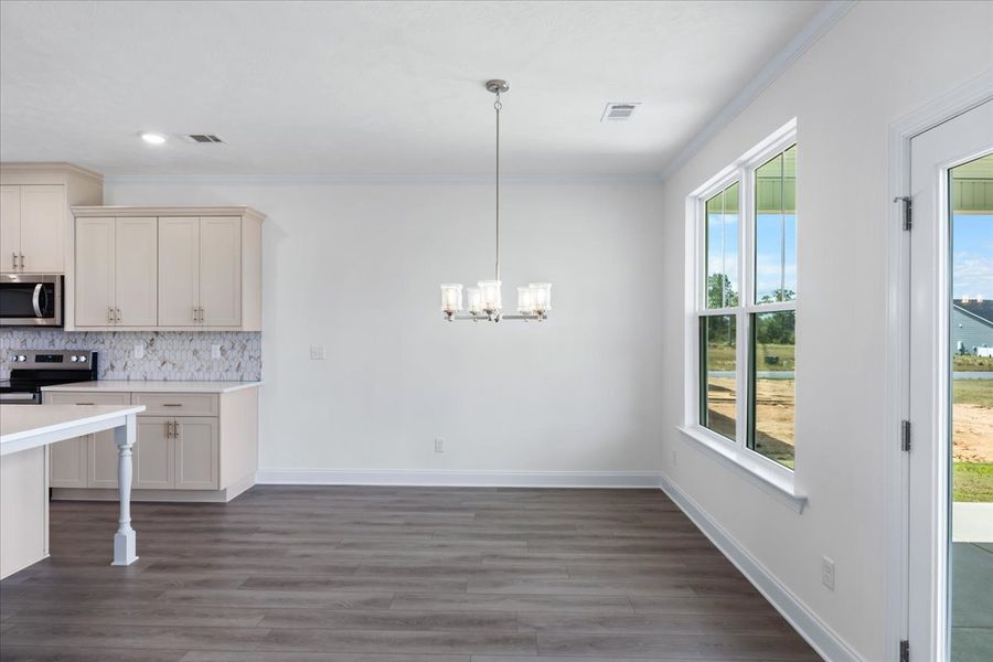 Spacious, unfurnished interior of a new home in Windsor, North Augusta (Image 19).