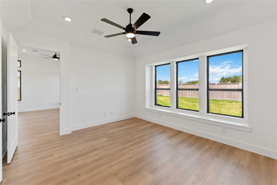 Spacious, unfurnished interior of a new home in Arabella on the Prairie, Richmond (Image 22).