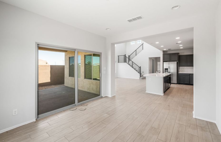 Spacious, unfurnished interior of a new home in Parkside at Anthem at Merrill Ranch, Florence (Image 28).