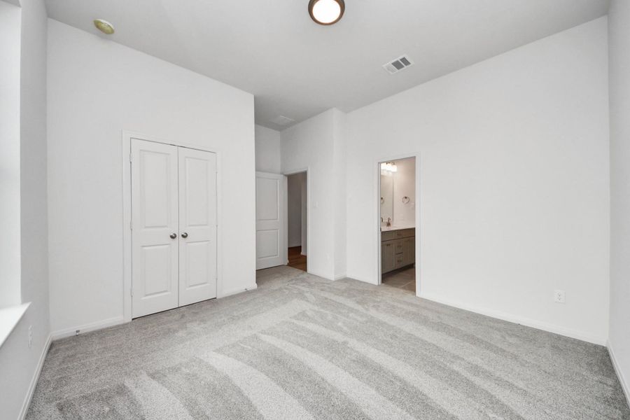 Photos are representative and may not reflect the exact unit.