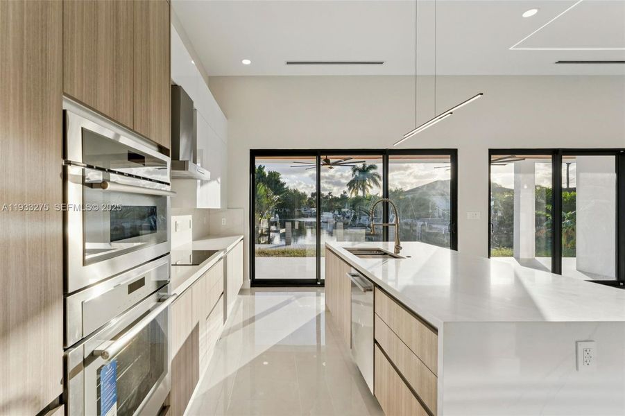 Furnished interior view inside a new home in , Deerfield Beach (Image 8).