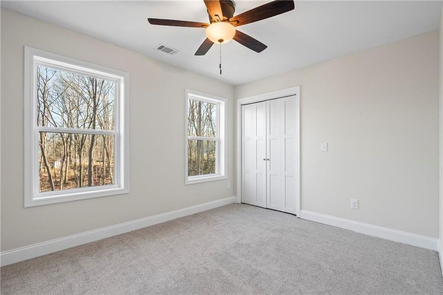 Spacious, unfurnished interior of a new home in , Gainesville (Image 24).