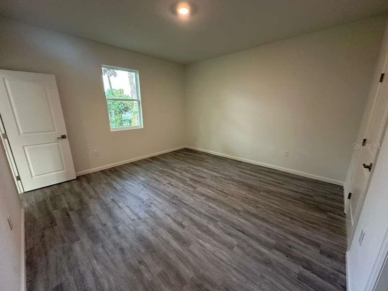 Spacious, unfurnished interior of a new home in , Apopka (Image 18).