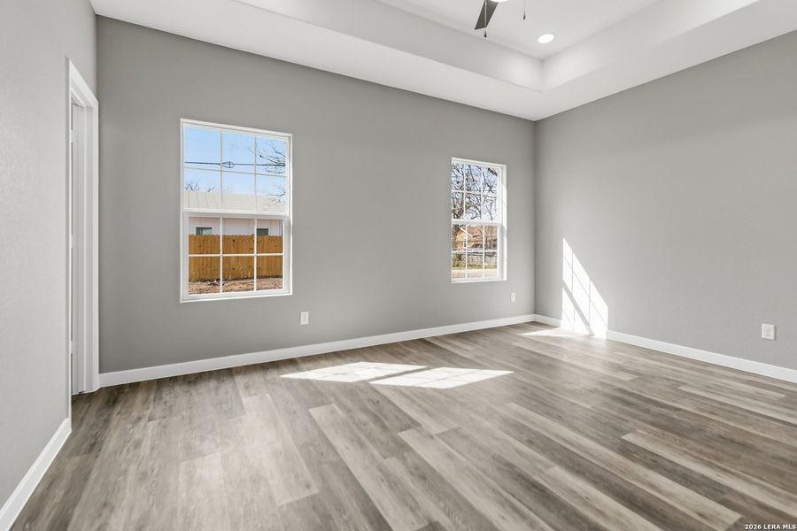 Spacious, unfurnished interior of a new home in , San Antonio (Image 15).